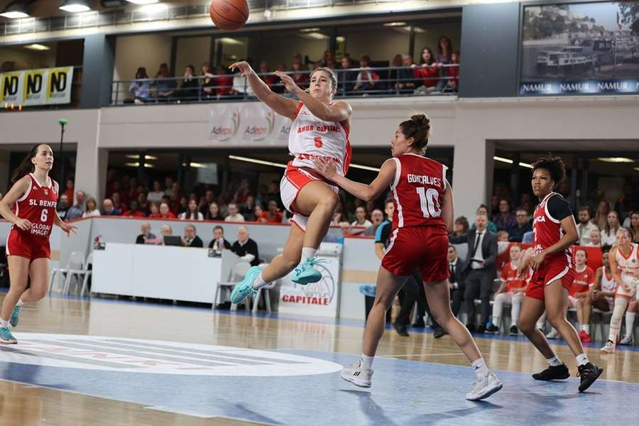 Benfica perdeu na Bélgica diante do Namur