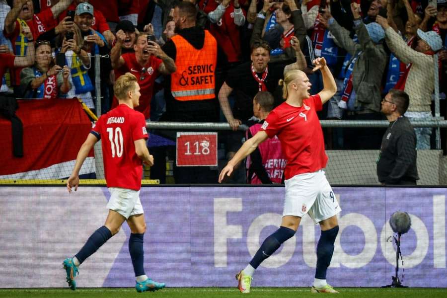 Odegaard e Haaland brilham na Premier League, mas estão fora da Copa