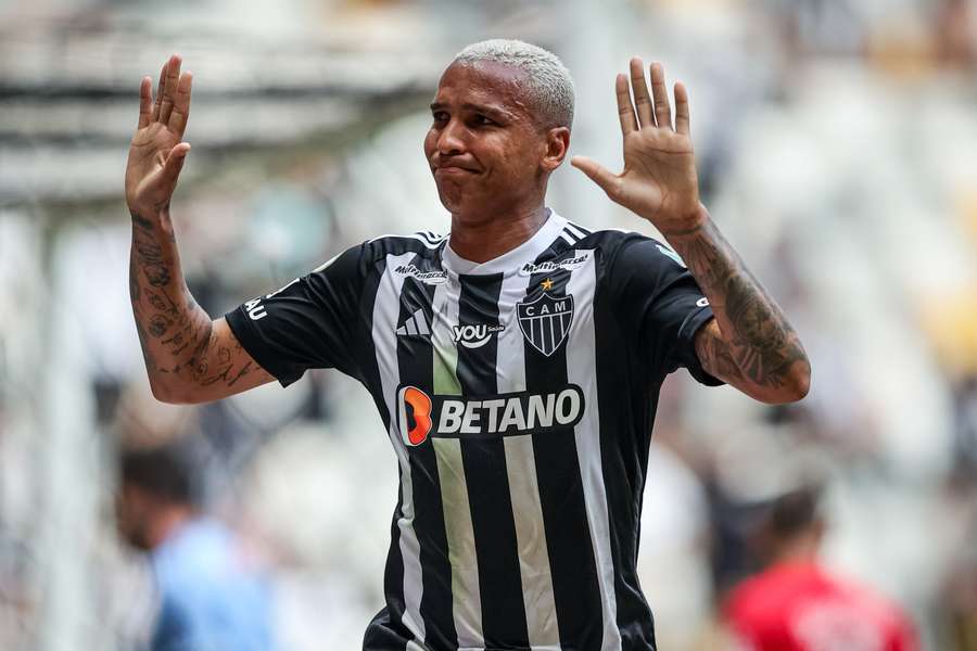 O Galo está com dificuldade de pagar a contratação de Deyverson