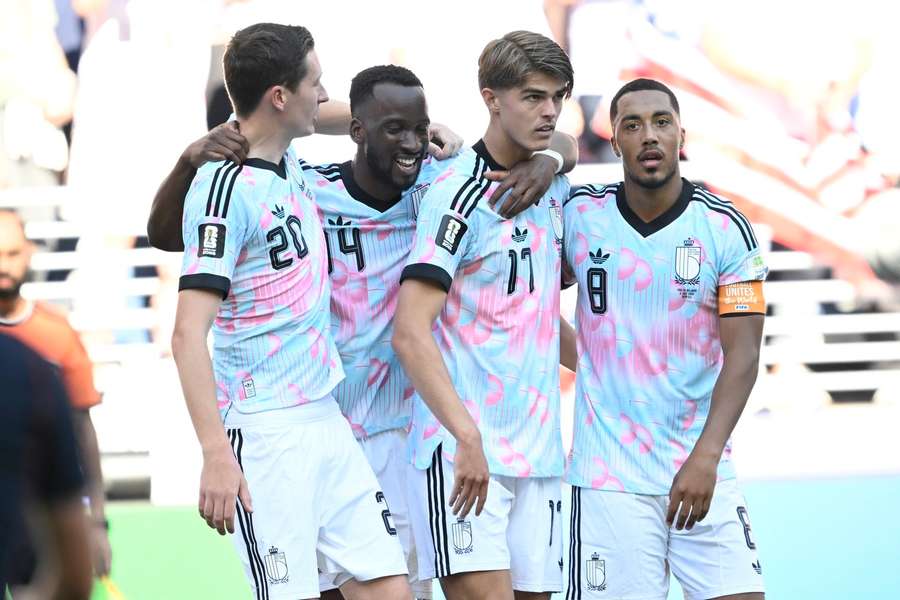 Jucătorii belgieni se felicită după unul dintre goluri Jucătorii belgieni se felicită după unul dintre goluri