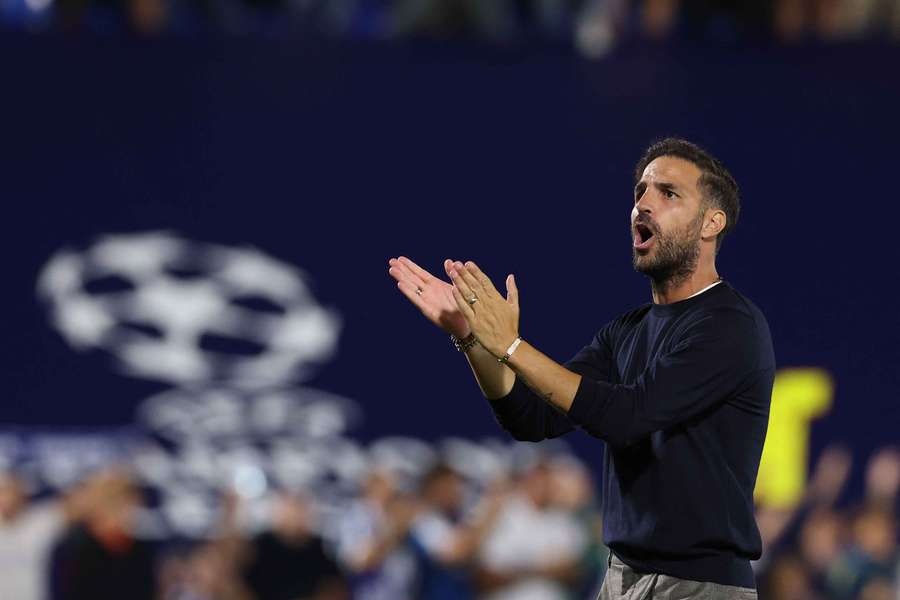 Cesc Fàbregas no comando do Como