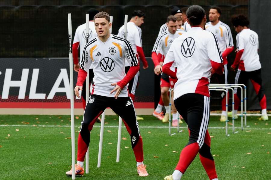 Die deutsche Nationalmannschaft bereitet sich auf den Quali-Abschluss gegen die Slowakei vor. Die deutsche Nationalmannschaft bereitet sich auf den Quali-Abschluss gegen die Slowakei vor.