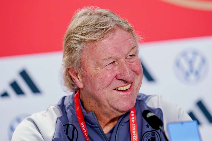 Horst Hrubesch trainiert interimistisch die DFB-Frauen.