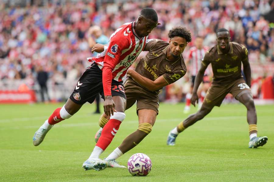 Le Bris applauds Sunderland’s fighting spirit in Brentford triumph