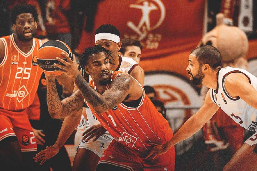 Duelo en el Valencia-Hapoel Tel Aviv