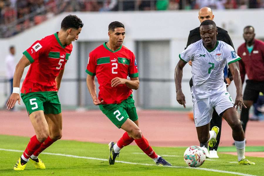 Achraf Hakimi in actie voor Marokko tegen Zambia