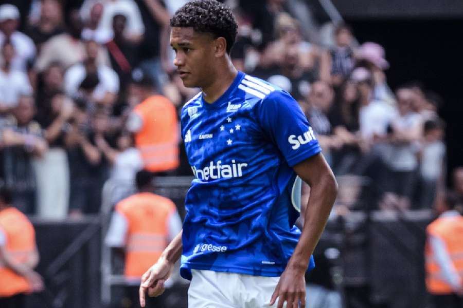 Kaique Kenji, com passagem no profissional, é um dos destaques do Cruzeiro na Copinha