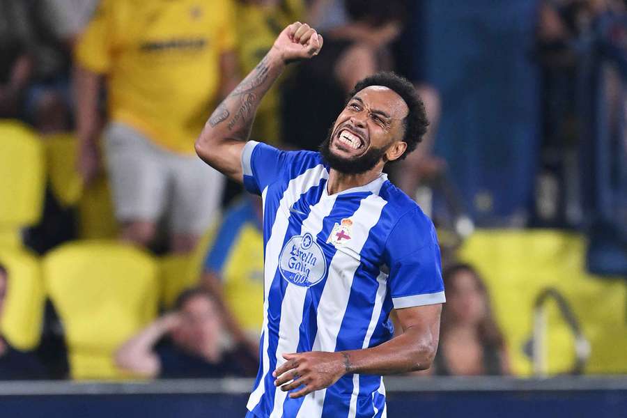 Pierre-Emerick Aubameyang celebrates his late winner