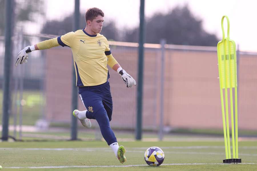 David Rodrigues disputa lugar com Romário Cunha há quatro anos