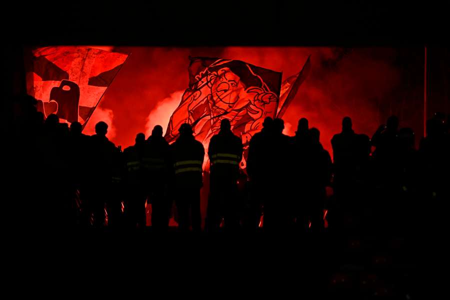 La afición de la Real Sociedad volverá a ofrecer a sus jugadores un recibimiento especial La afición de la Real Sociedad volverá a ofrecer a sus jugadores un recibimiento especial