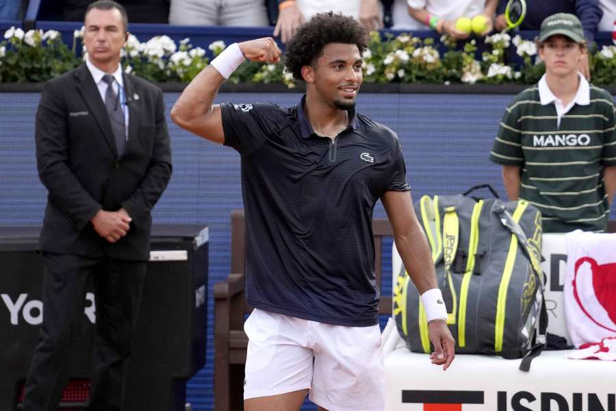 Arthur Fils célébrant sa qualification ce samedi.