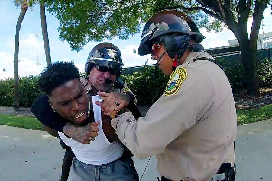 Miami Dolphins star Tyreek Hill says he 'could have been better' during traffic  stop | Flashscore.co.ke