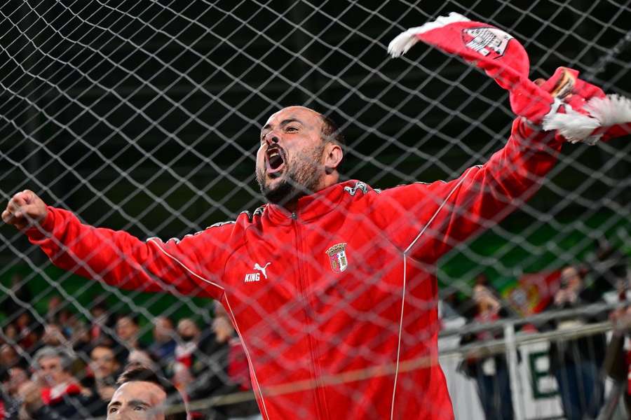 Adepto do SC Braga no apoio à equipa em Budapeste