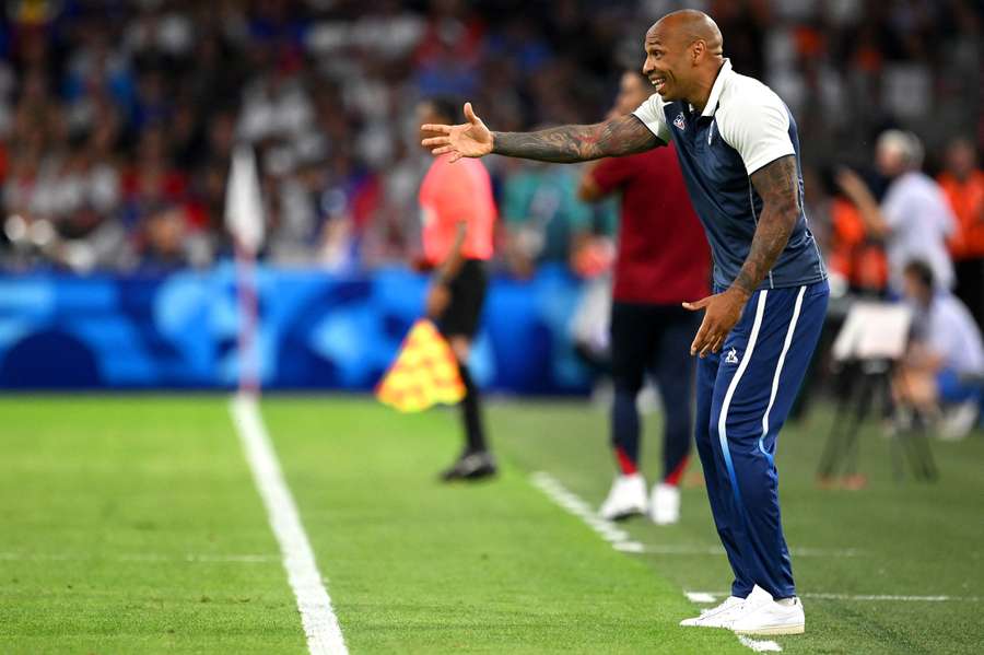 Thierry Henry é o técnico da França