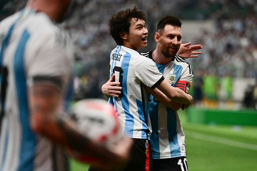 Messi se vio sorprendido por un aficionado