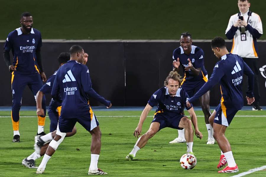 Luka Modric se entrena con el Madrid