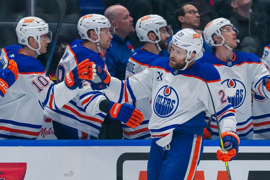 Leon Draisaitl beim Torjubel nach dem 1:0.