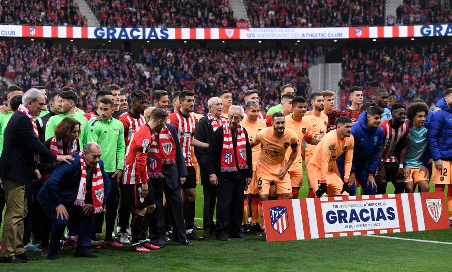 Atlético de Madrid homenageou Athletic antes do jogo