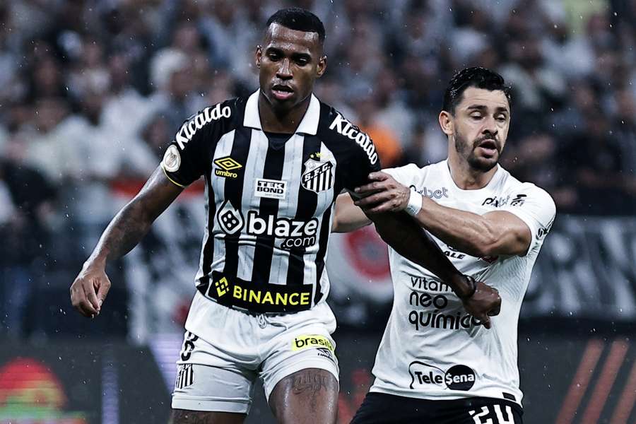 Corinthians domina mas Santos consegue empate (1-1) aos 90+9