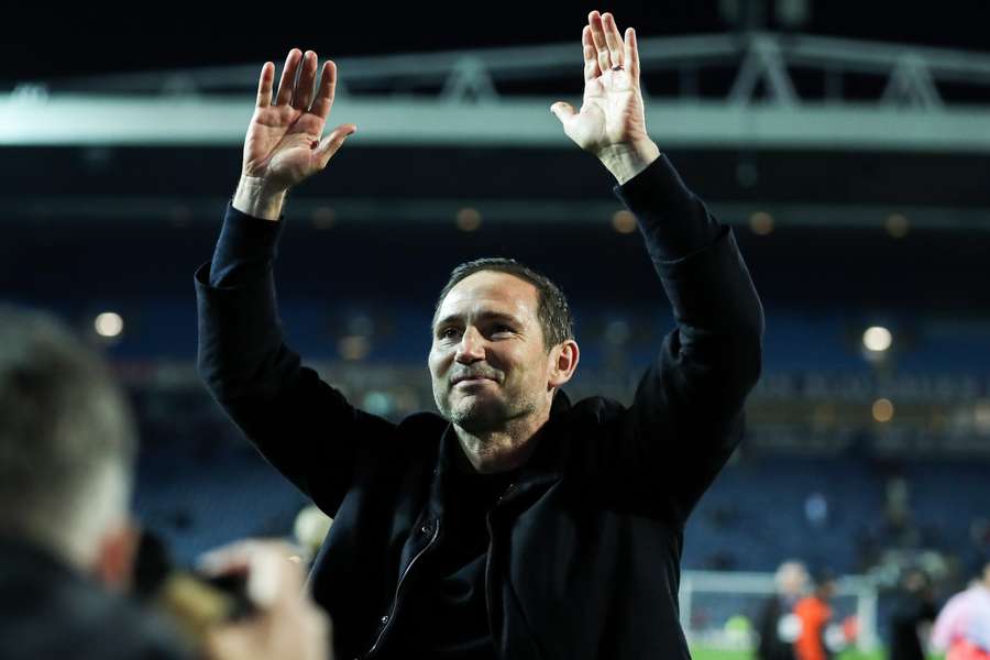 Lampard celebrates promotion