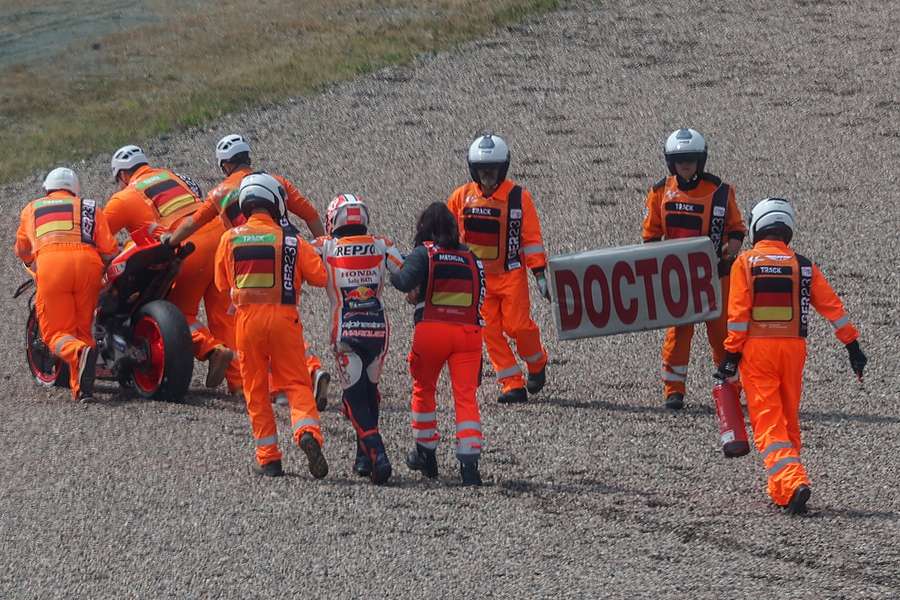 Marc Marquez s'est blessé lors de ses chutes à répétition le week-end dernier en Allemagne.