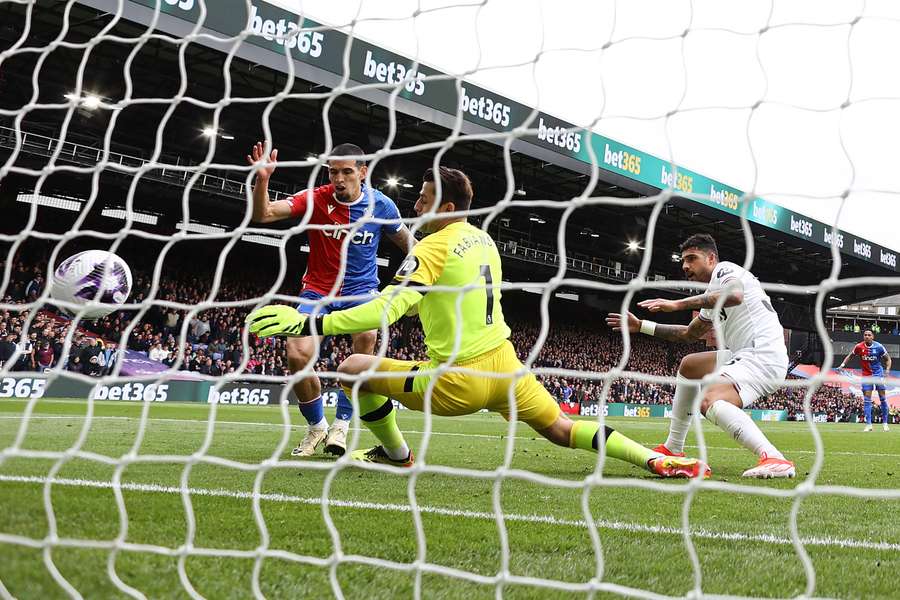 Crystal Palace znemožnil West Ham pěti góly.
