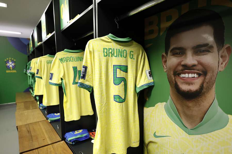 Bruno Guimarães dejará paso a otro compañero en el vestuario brasileño