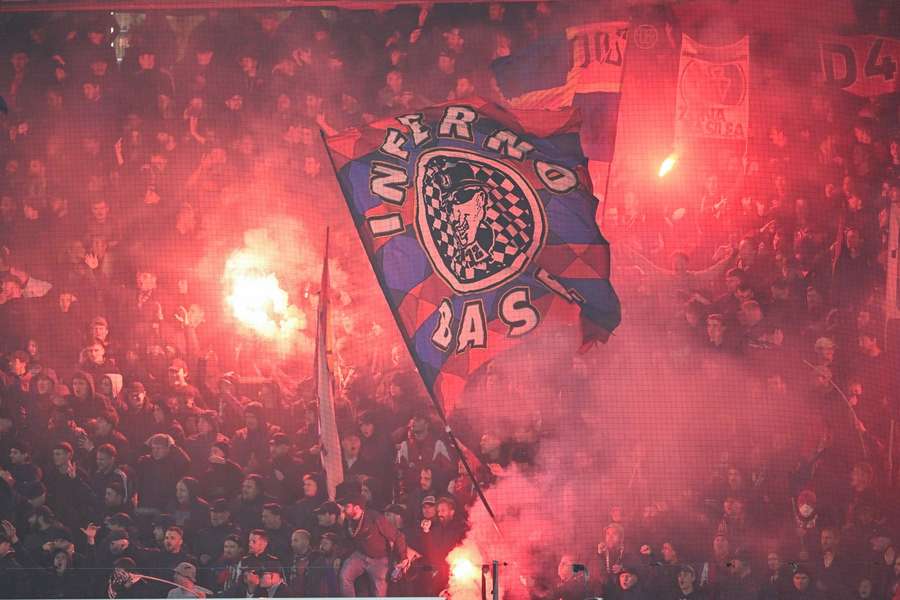 Basilej řeší nečekaný problém, nemůže hrát zápasy, šatny vyhořely, klub nemá vybavení. Basilej řeší nečekaný problém, nemůže hrát zápasy, šatny vyhořely, klub nemá vybavení.