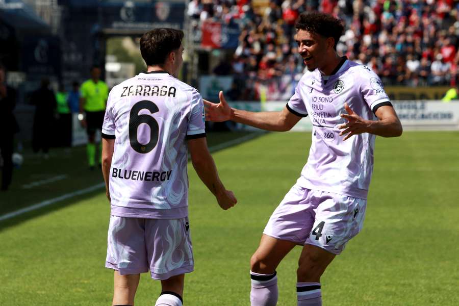 Zarraga marca para el Udinese.