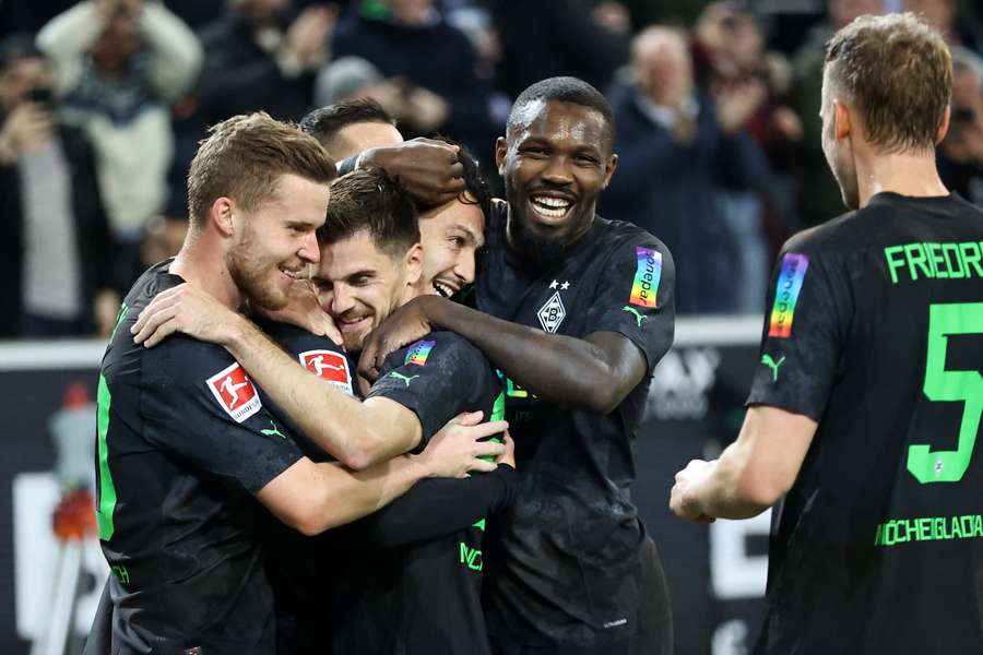 Monchengladbach put four past Dortmund and had one disallowed