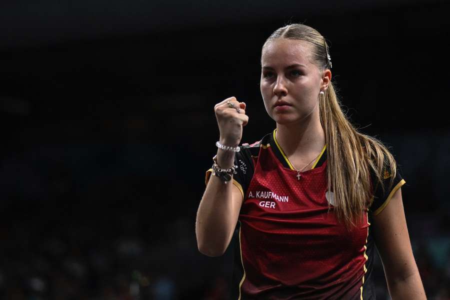 Annett Kaufmann und die deutschen Tischtennis-Damen haben gegen Indien das Halbfinale bei Olympia erreicht.