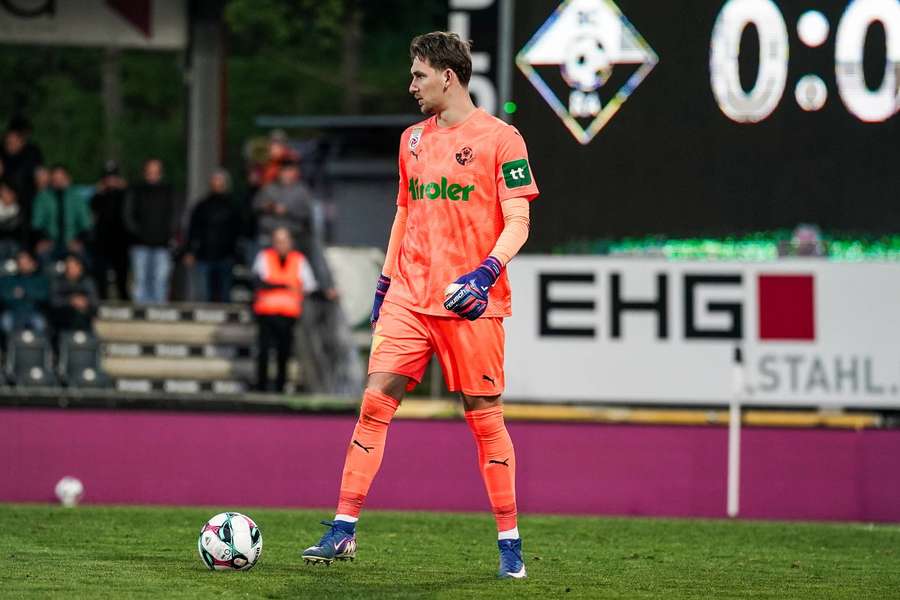 Český brankář míří do Rakouska! Zaskočí za jedničku a může chytat i Evropskou ligu Český brankář míří do Rakouska! Zaskočí za jedničku a může chytat i Evropskou ligu