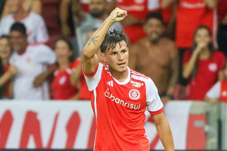 Bernabei garantiu a vitória do Internacional sobre o Avenida