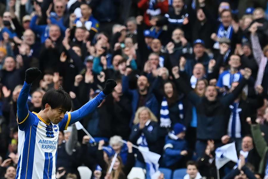 Kaoru Mitoma tem-se destacado pelo Brighton na sua época de estreia na Premier League