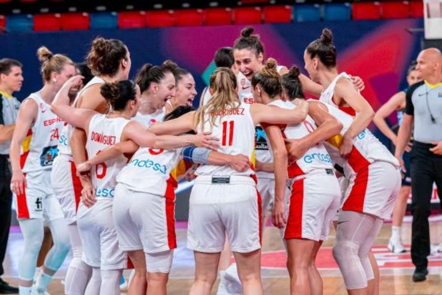 España avanza a cuartos en el Eurobasket femenino 