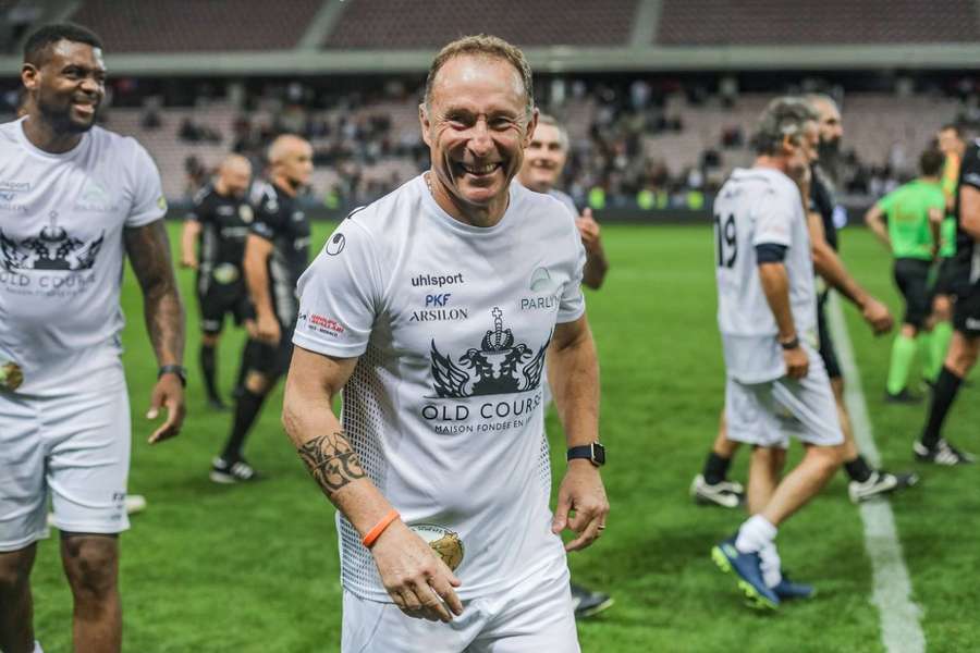 OM se întărește cu o fostă legendă. Jean-Pierre Papin revine în Marsilia