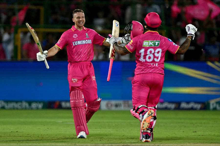 Buttler and Hetmyer celebrate their win