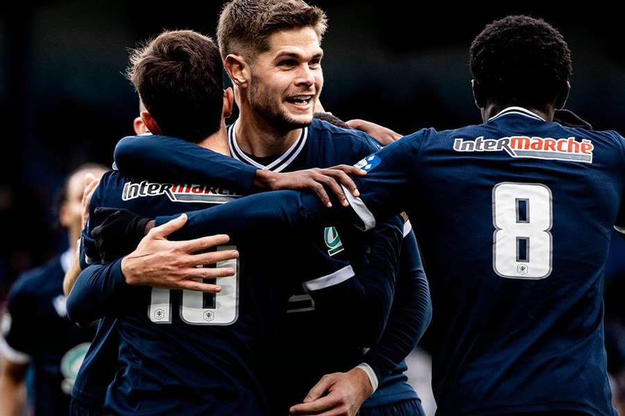Diogo Queirós foi titular no Dunkerque