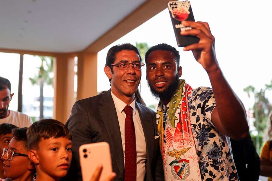 Rui Costa com os adeptos em Genebra