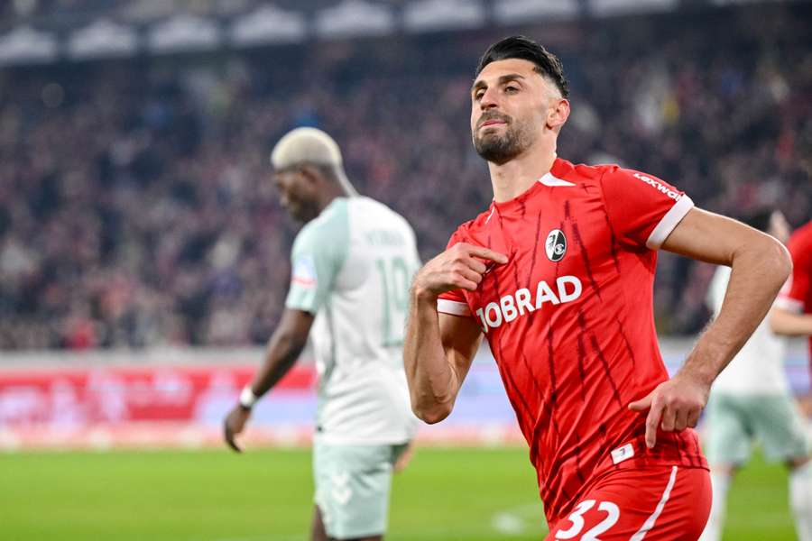 Freiburg's Vincenzo Grifo celebrates after his goal to make it 3-0 against Werder Bremen