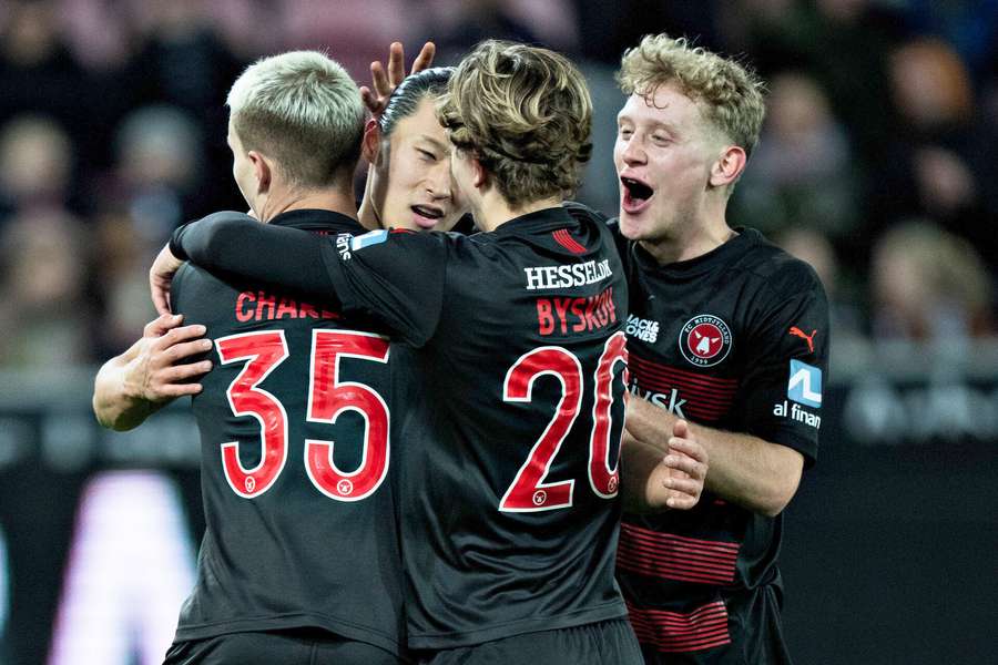 FC Midtjylland dukker Vejle og vinder grundspillet
