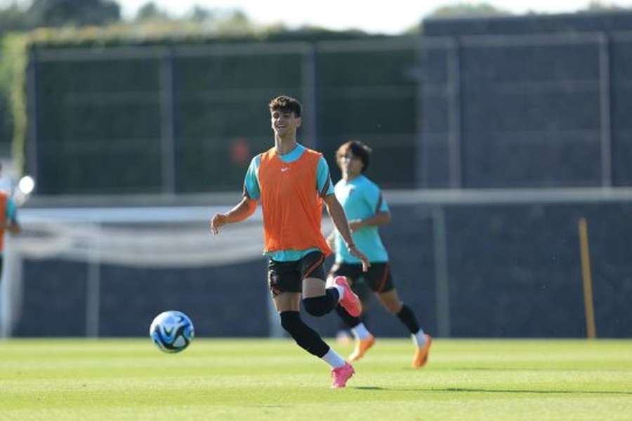 Rodrigo Ribeiro num dos treinos da seleção sub-19