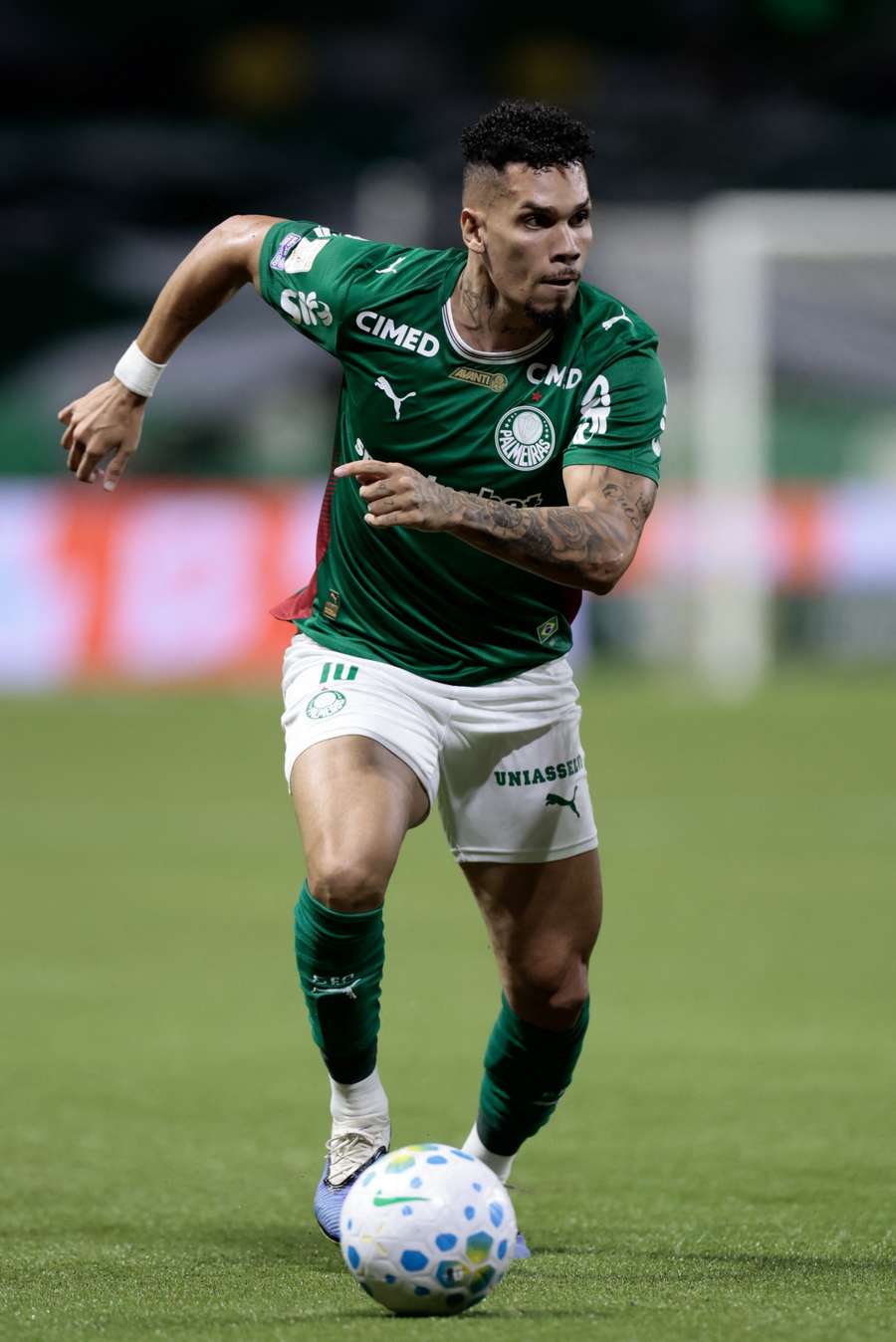 Paulinho não jogava desde a Copa do Mundo de Clubes