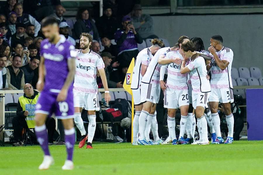 La Juventus celebra el gol de la victoria en la primera parte