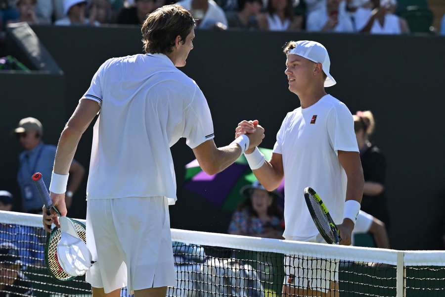 Holger Rune a condus cu 2-0 la seturi, însă a fost eliminat încă din primul tur la Wimbledon de către chilianul Nicolas Jarry