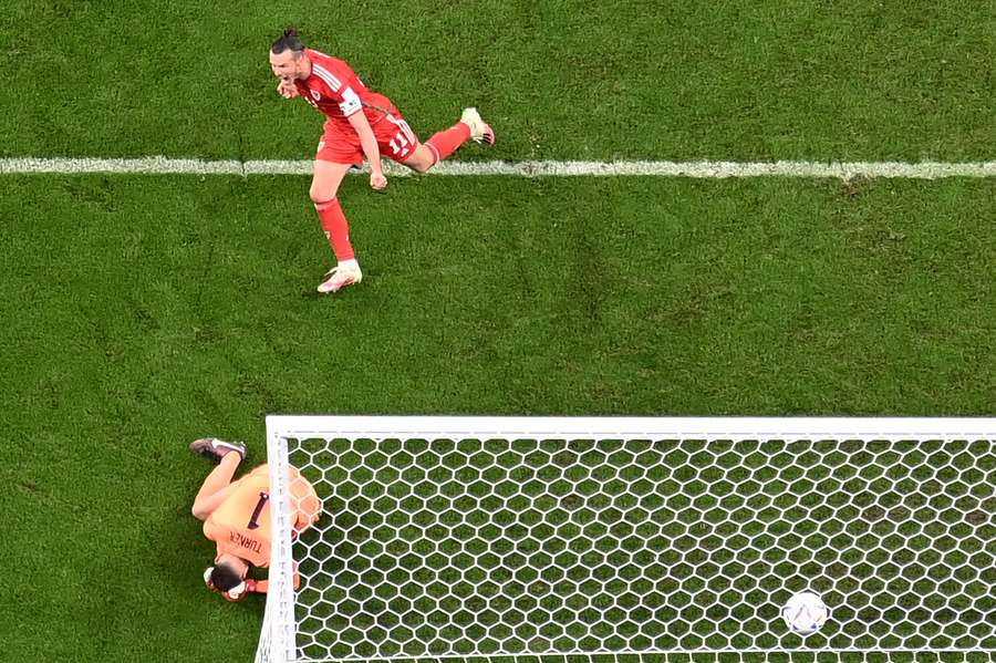 Gareth Bale fez o golo do País de Gales, de grande penalidade