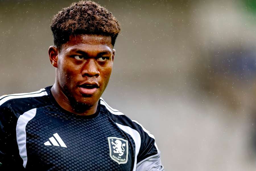Aston Villa’s Suzuki makes history in Champions League debut Aston Villa’s Suzuki makes history in Champions League debut