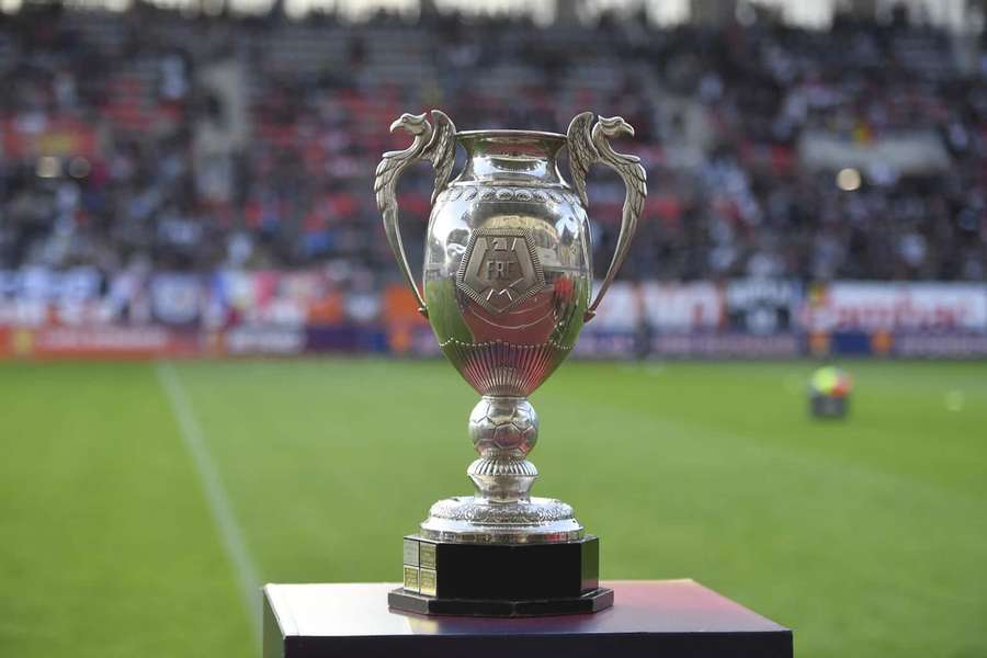 Trofeul acordat câștigătoarei Cupei României