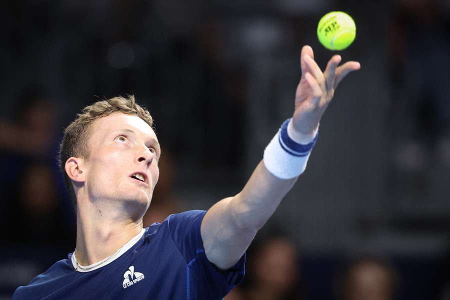 Jiří Lehečka vstoupí v pařížské hale do posledního Masters letošní sezony. Jiří Lehečka vstoupí v pařížské hale do posledního Masters letošní sezony.