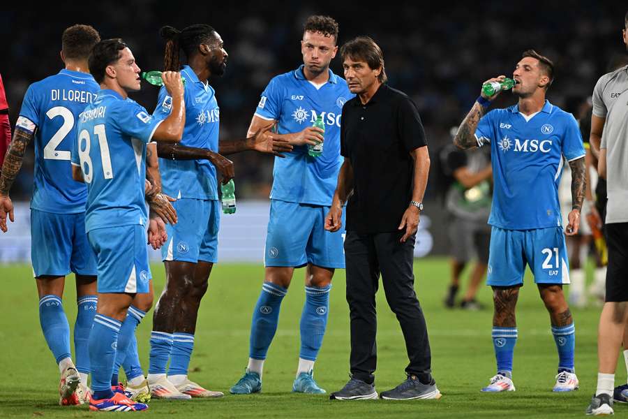 Antonio Conte con i suoi giocatori